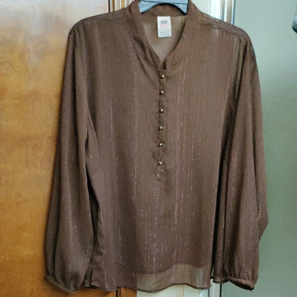 💥5/$10💥🦋Faded Glory Brown Button Down Shirt